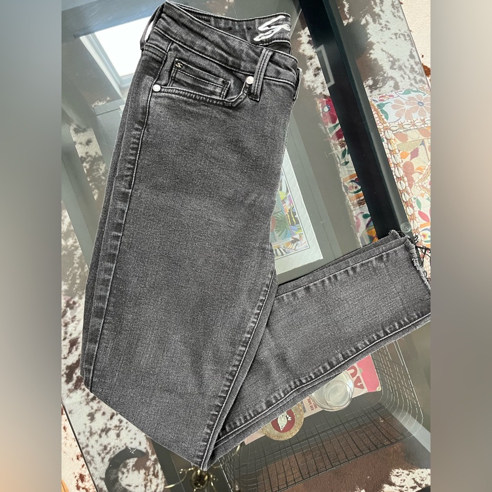 Seven7 Black Cropped Skinny Jeans | Sz: 6